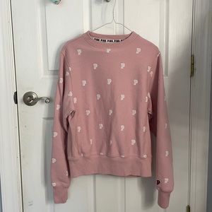 PINK crewneck with P logo